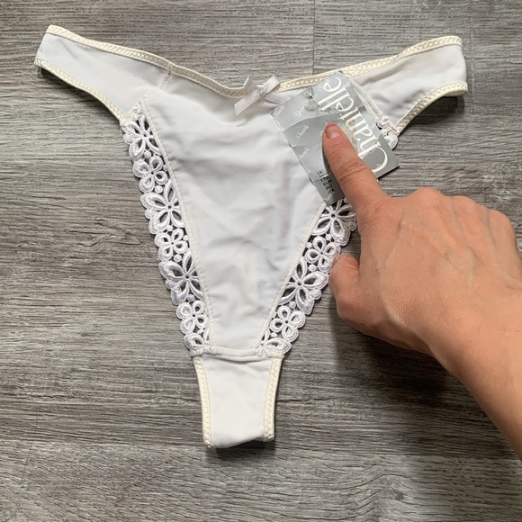 Set of 4 thongs NEW, Never worn - Picture 6 of 9